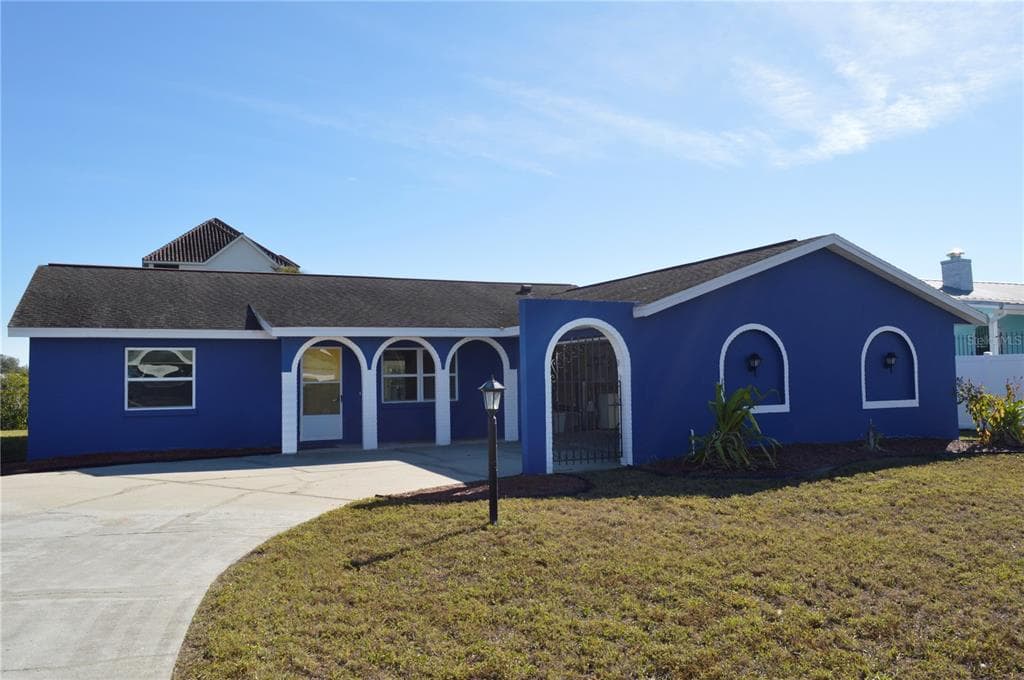 6525 MANILA PALM WAY APOLLO BEACH, FL 33572