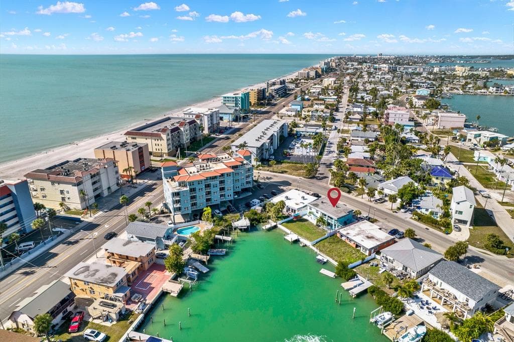 117 140TH AVENUE E MADEIRA BEACH, FL 33708