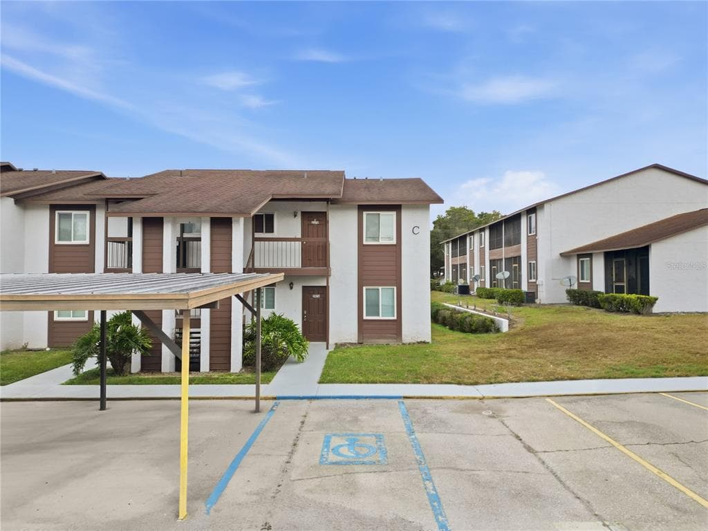 39132 COUNTY ROAD 54 UNIT 2076 ZEPHYRHILLS, FL 33542