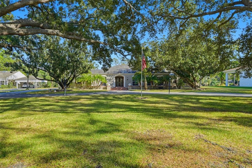 1761 LONG BOW LANE CLEARWATER, FL 33764