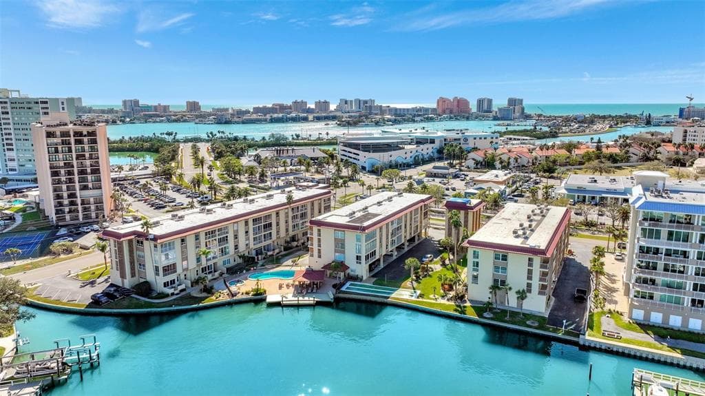 113 ISLAND WAY UNIT 241 CLEARWATER BEACH, FL 33767