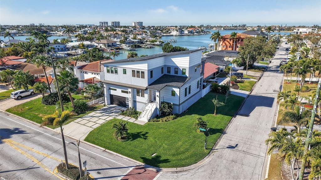 301 79TH STREET S ST PETERSBURG, FL 33707