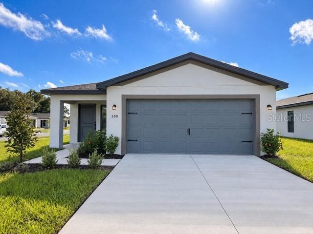 590 BLACKTHORN DRIVE LAKELAND, FL 33809