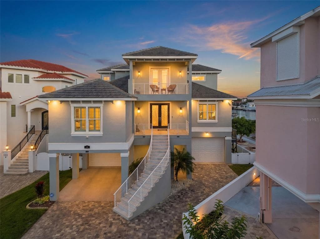 5142 WESTSHORE DRIVE
