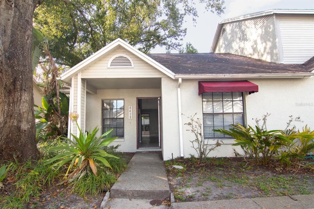 8418 LAURELON PLACE TEMPLE TERRACE, FL 33637