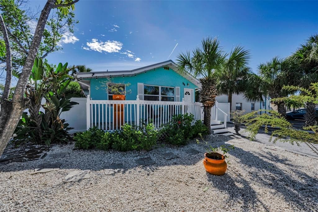504 70TH AVENUE ST PETE BEACH, FL 33706