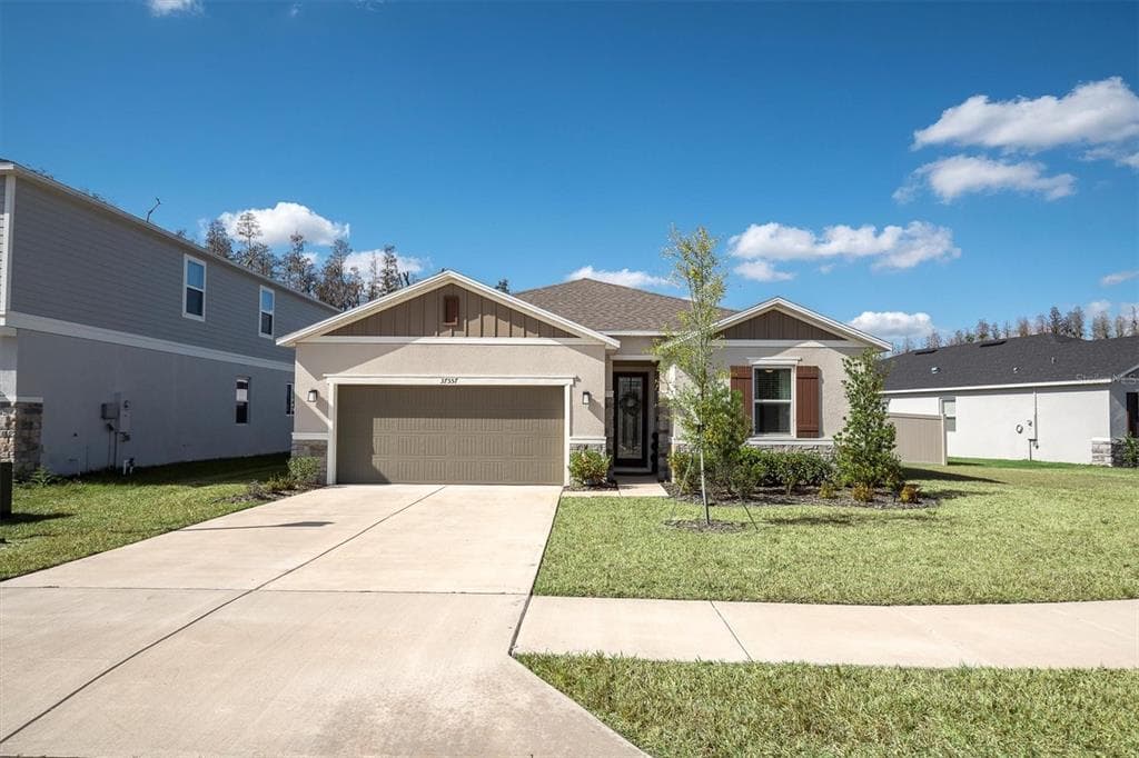 37557 MACKENZIE DRIVE ZEPHYRHILLS, FL 33540