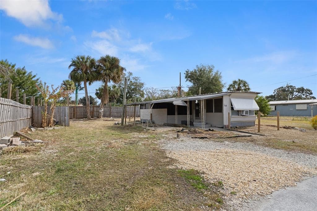 7436 VAGABOND DRIVE NEW PORT RICHEY, FL 34652