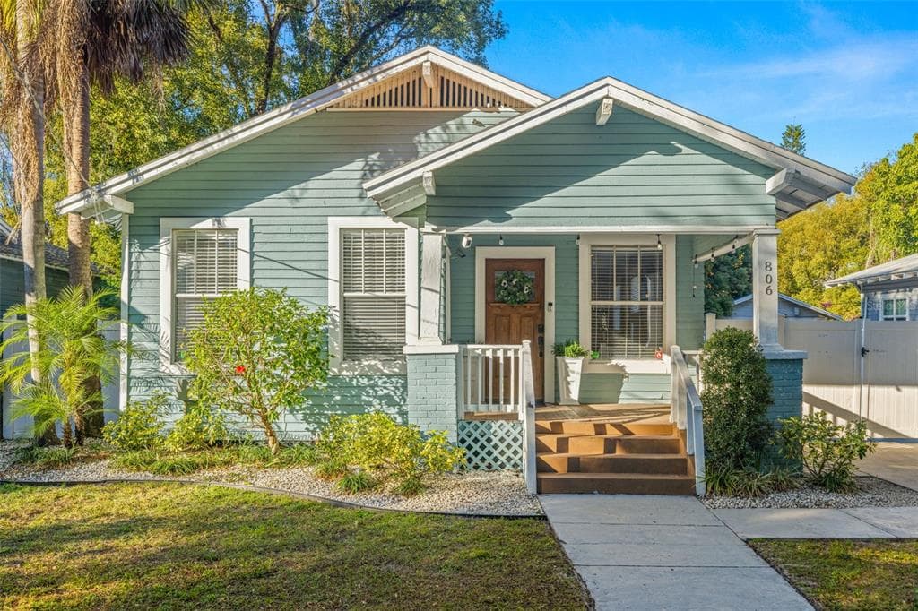 806 E GENESEE STREET TAMPA, FL 33603
