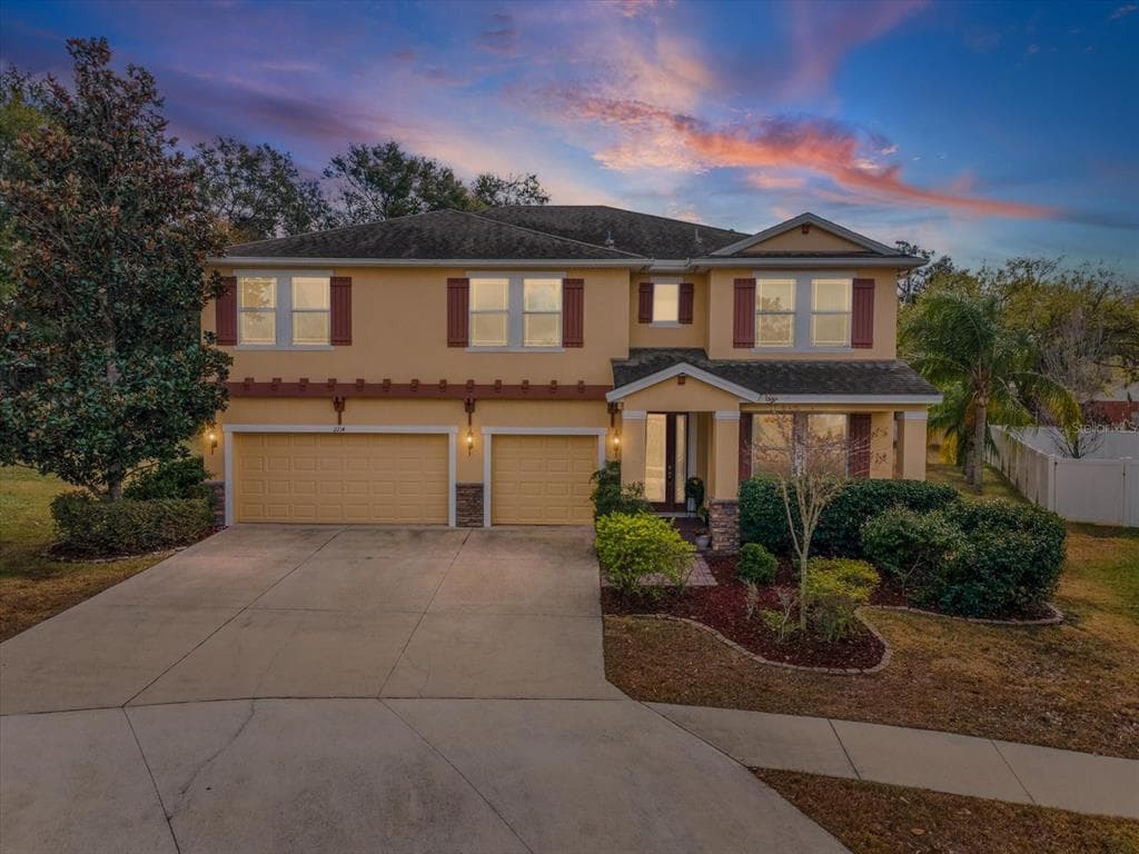 2214 VALTERRA VISTA WAY VALRICO, FL 33594