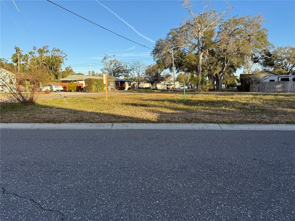 6401 HOBSON STREET NE ST PETERSBURG, FL 33703