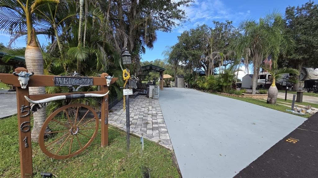 561 WATERWAY DRIVE RIVER RANCH, FL 33867