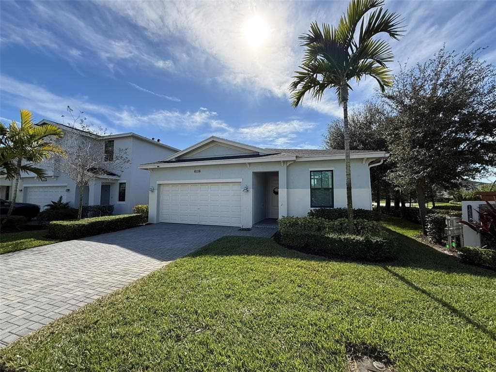 6116 STONECREST COURT WEST PALM BEACH, FL 33415