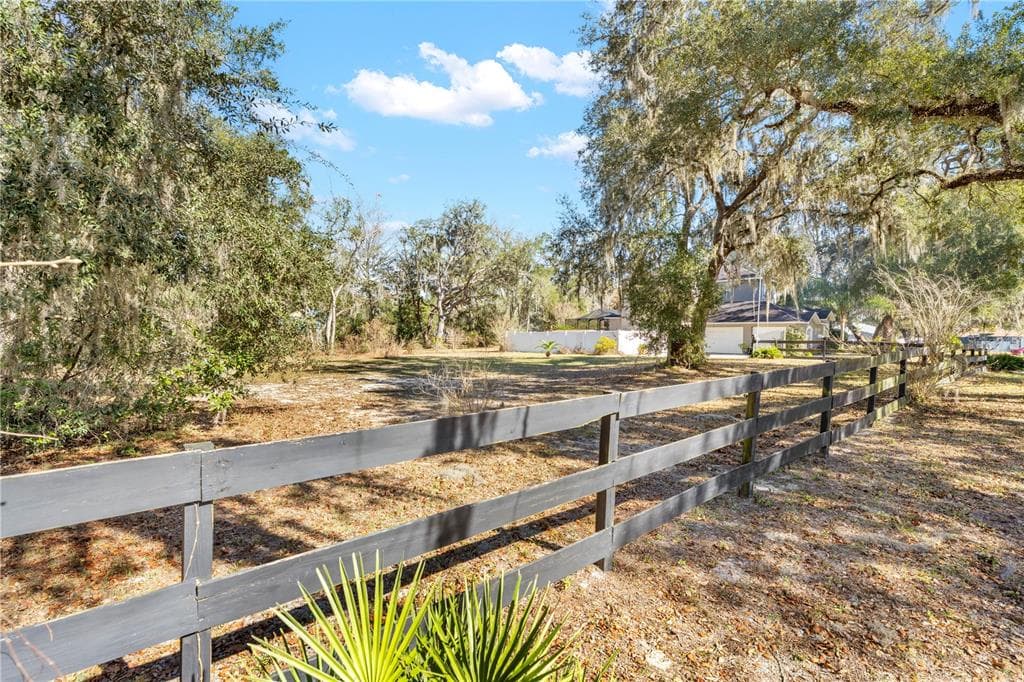 SHOREWOOD DRIVE DADE CITY, FL 33523