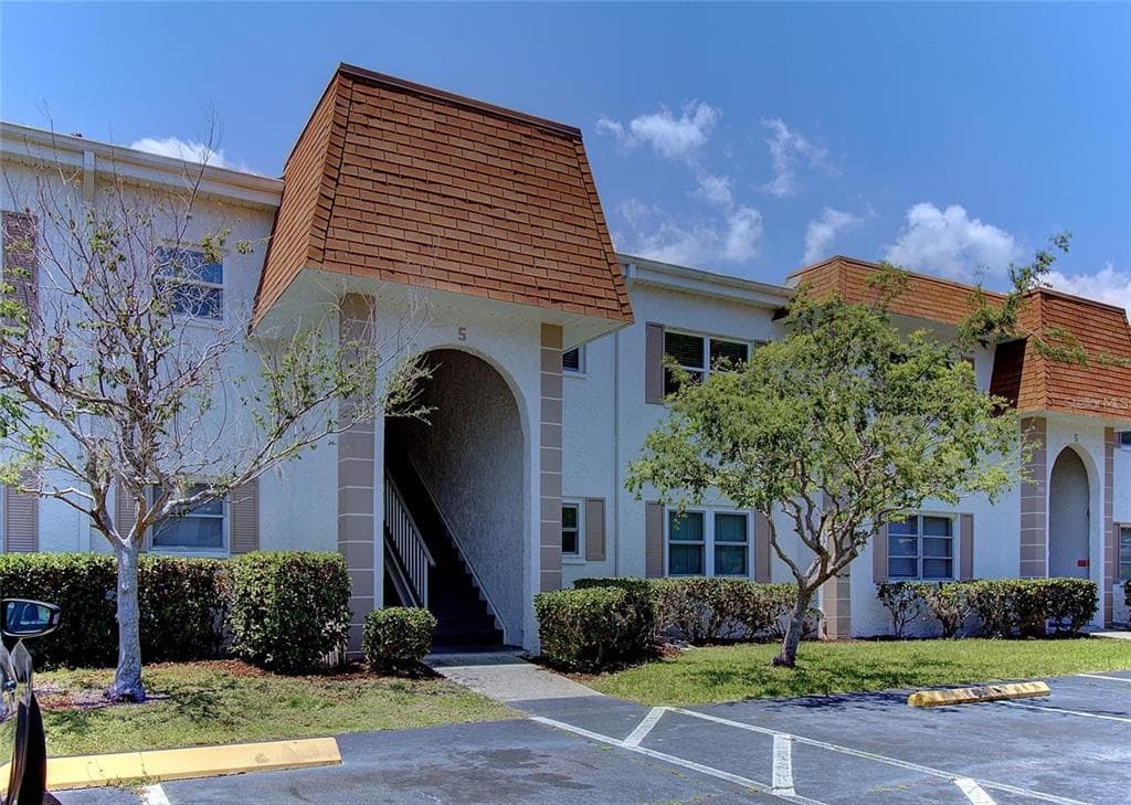 379 S MCMULLEN BOOTH ROAD UNIT 75 CLEARWATER, FL 33759