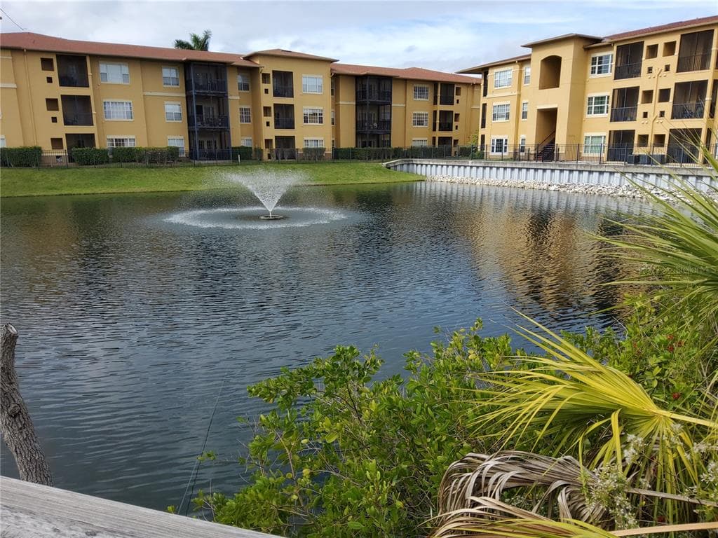 4333 BAYSIDE VILLAGE DRIVE UNIT 224 TAMPA, FL 33615
