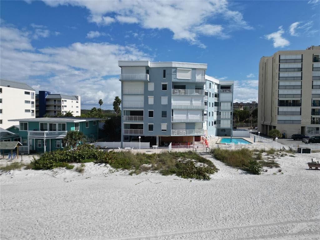 19500 GULF BOULEVARD UNIT 102