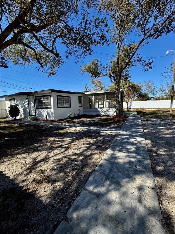 2610 EATON AVENUE LAKELAND, FL 33801