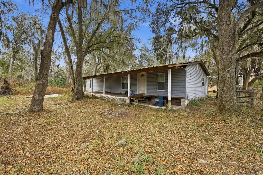 1823 WELCOME ROAD LITHIA, FL 33547