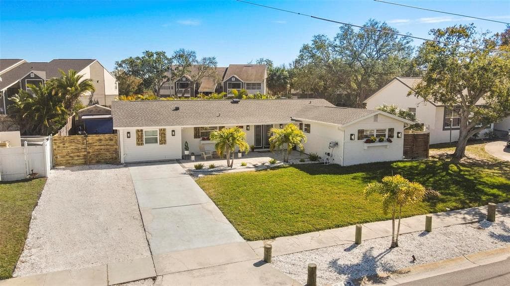 8412 LOPEZ DRIVE TAMPA, FL 33615