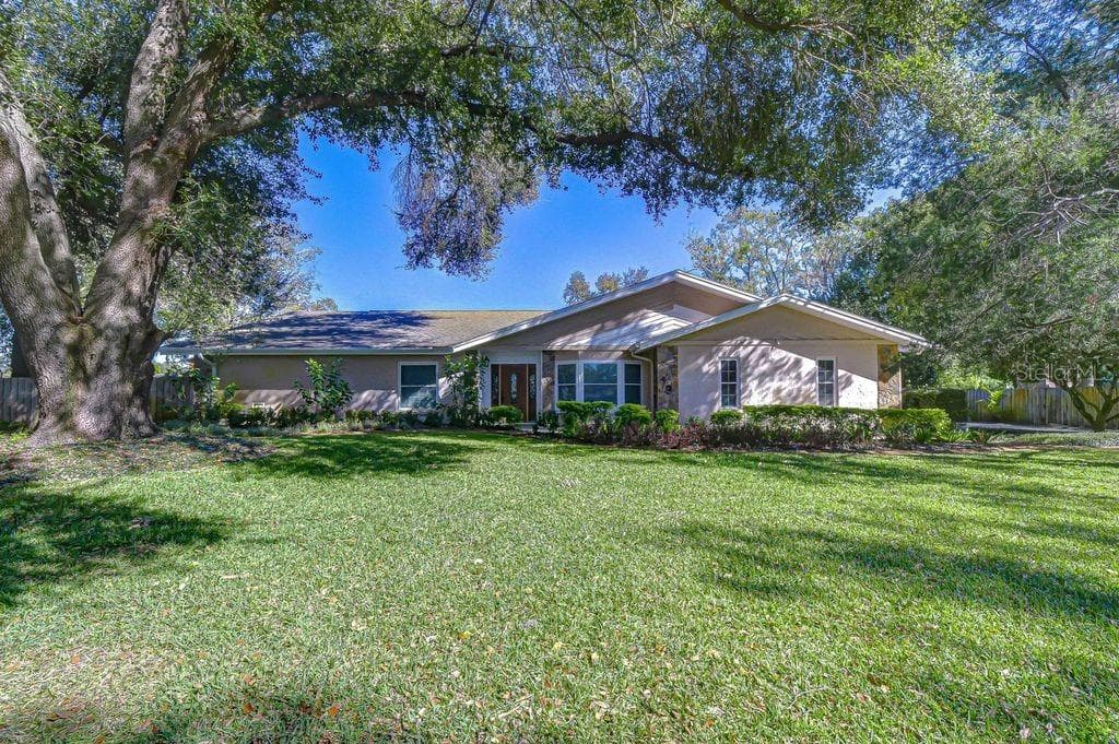 610 CHANCELLAR DRIVE LUTZ, FL 33548