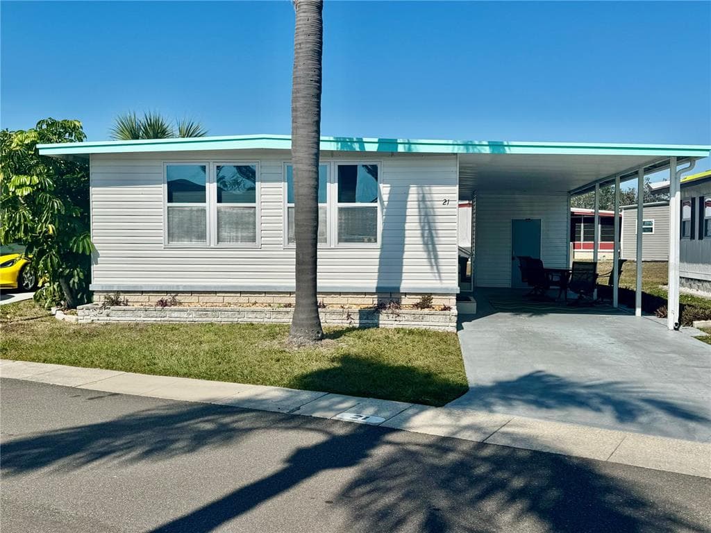 7901 N 40TH AVENUE N UNIT 21 ST PETERSBURG, FL 33709