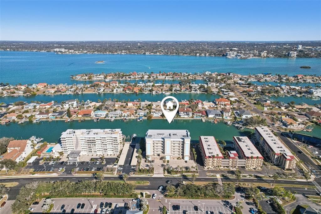 125 ISLAND WAY UNIT 404 CLEARWATER BEACH, FL 33767