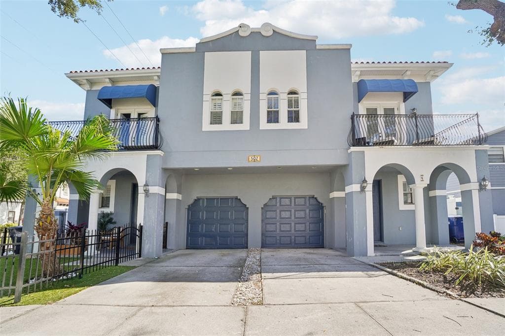 502 S ALBANY AVENUE UNIT 4