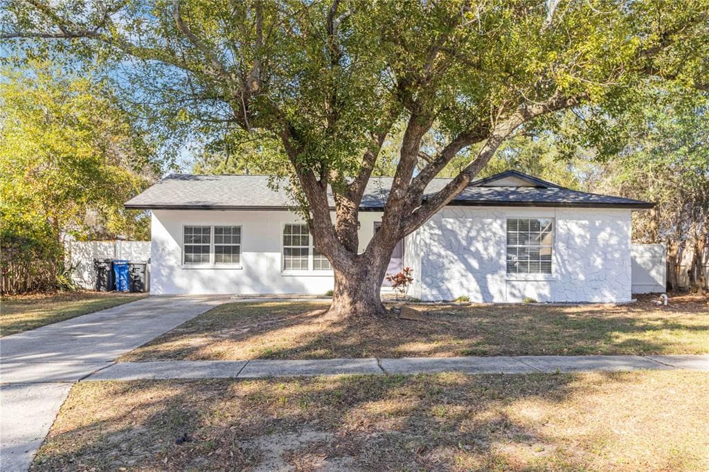 204 CIRCLE HILL DRIVE BRANDON, FL 33510