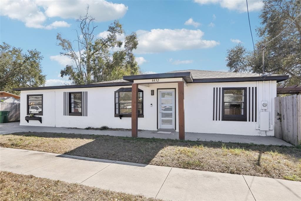4432 W MCCOY STREET TAMPA, FL 33616