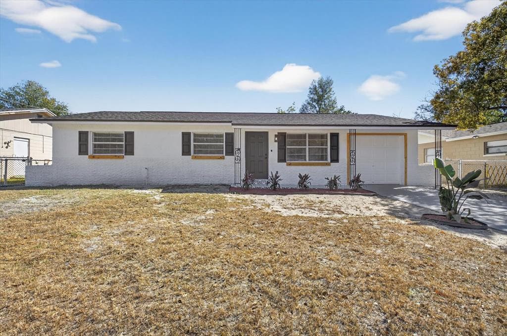 8309 TUPELO DRIVE TAMPA, FL 33637