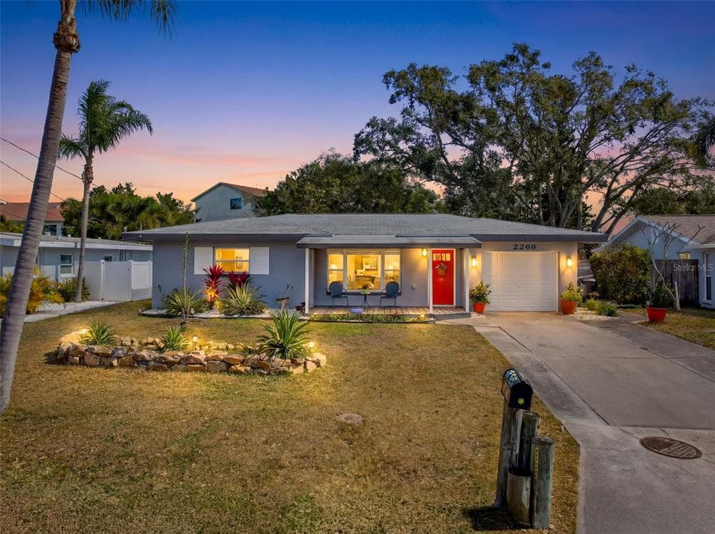 2269 CAROLYN DRIVE DUNEDIN, FL 34698