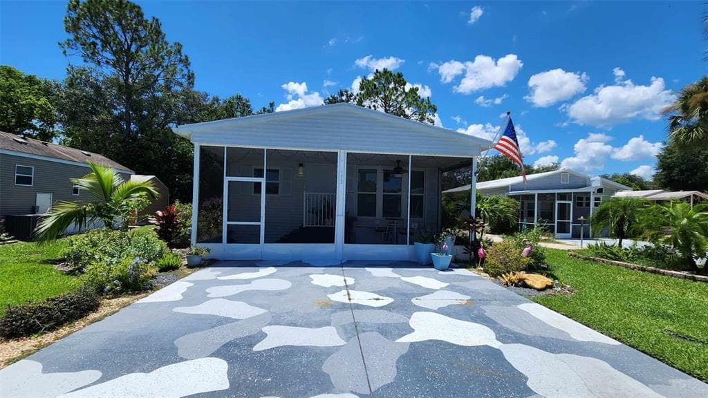 53 PALOMINO PATH RIVER RANCH, FL 33867