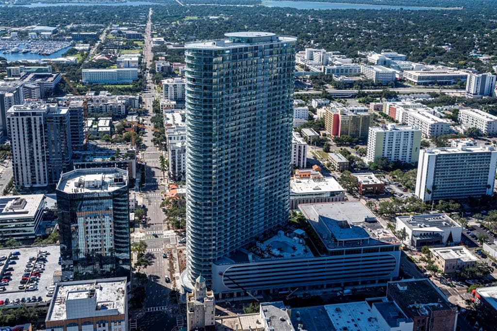 400 CENTRAL AVENUE UNIT 2305 ST PETERSBURG, FL 33701