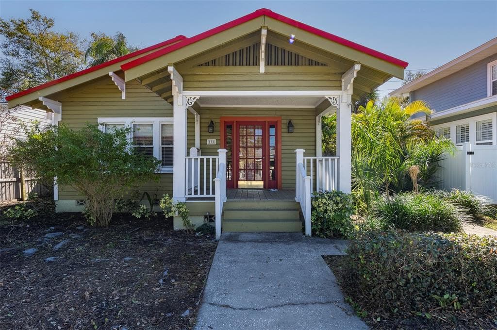 130 22ND AVENUE NE ST PETERSBURG, FL 33704