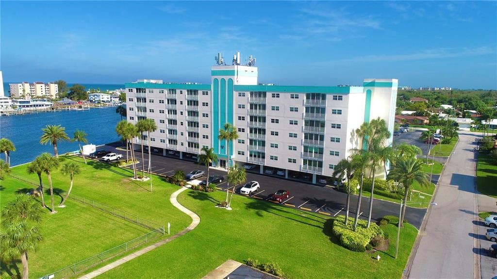 10216 REGAL DRIVE UNIT 310 LARGO, FL 33774