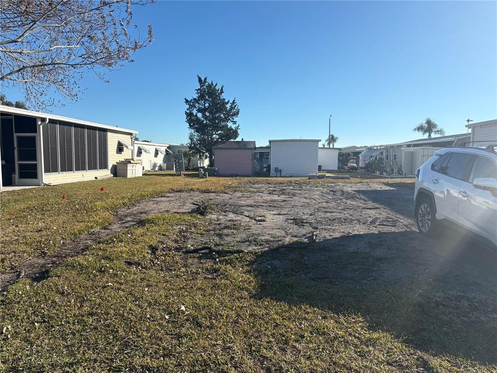 11300 124TH AVENUE UNIT 81 LARGO, FL 33778