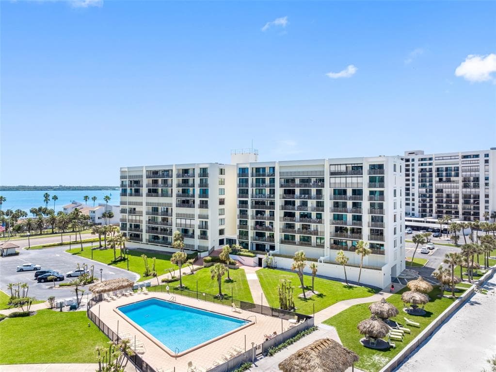 1430 GULF BOULEVARD UNIT 807 CLEARWATER BEACH, FL 33767