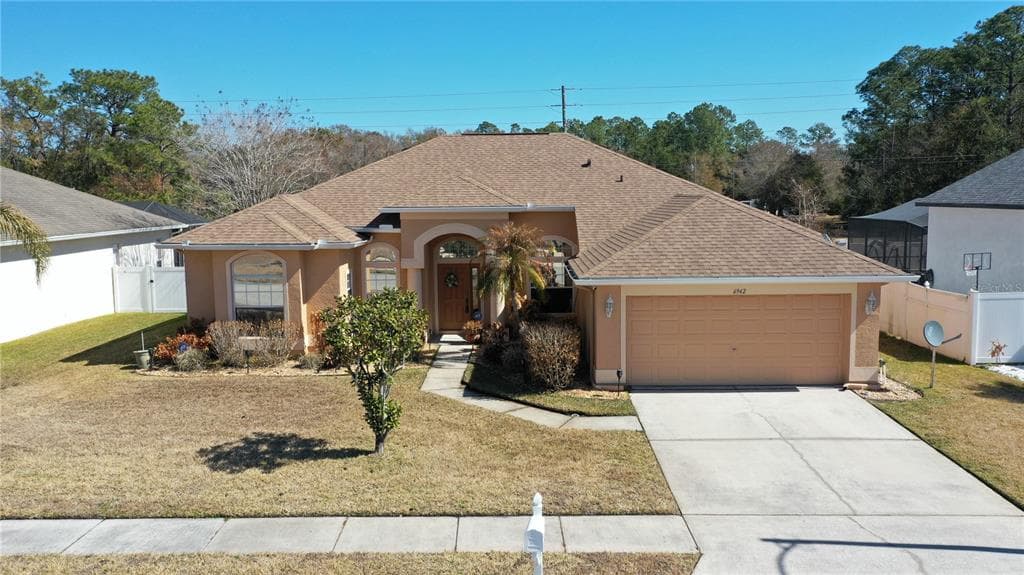6942 ORVICTI COURT WESLEY CHAPEL, FL 33544