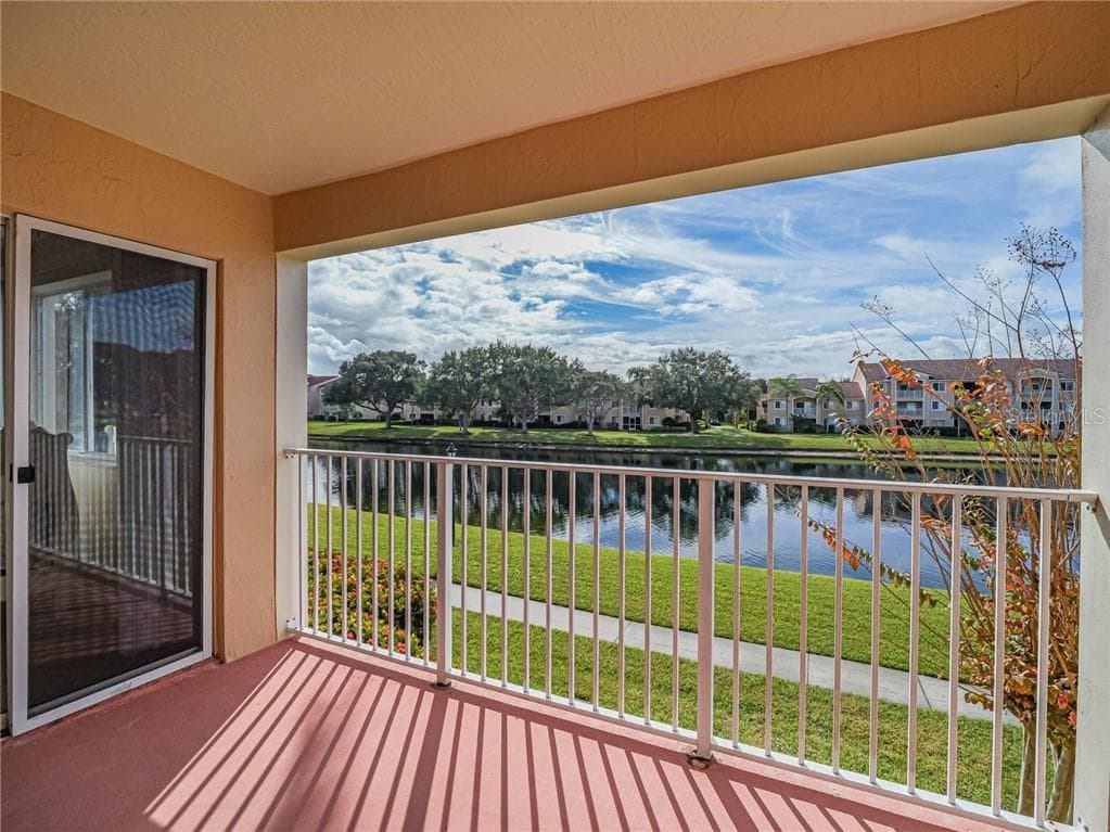 1640 N 42ND CIRCLE UNIT 206 VERO BEACH, FL 32967