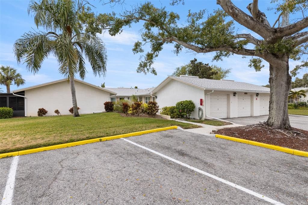 3143 37TH LANE S UNIT B ST PETERSBURG, FL 33711