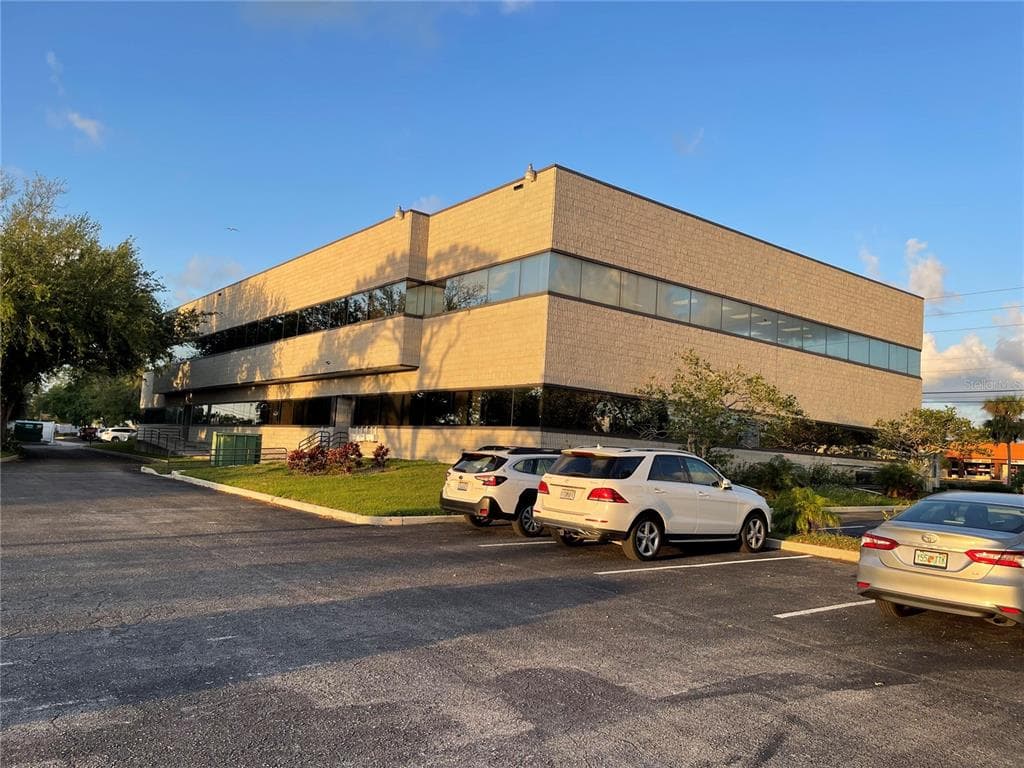 9555 SEMINOLE BOULEVARD UNIT 001 SEMINOLE, FL 33772