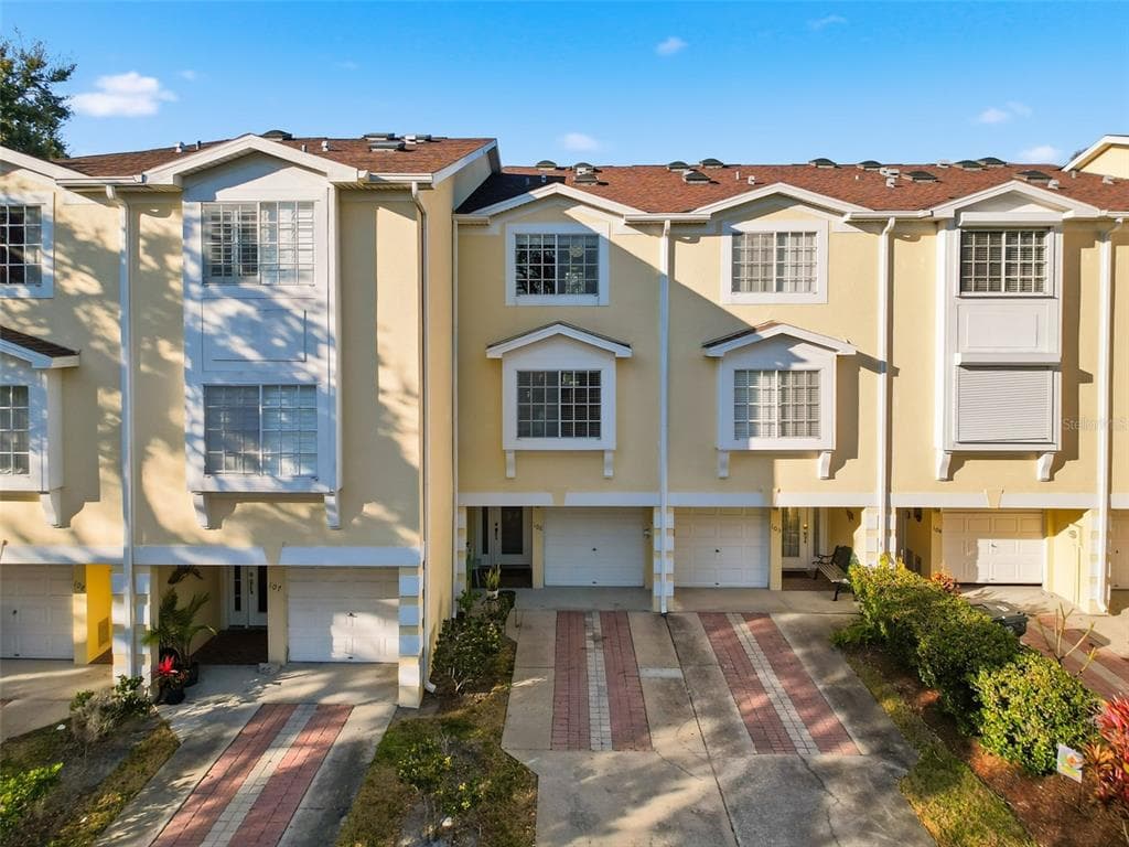 106 BRENT CIRCLE OLDSMAR, FL 34677
