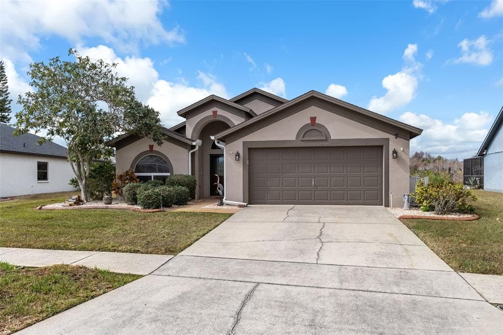 1621 AUDUBON TRAIL LUTZ, FL 33549