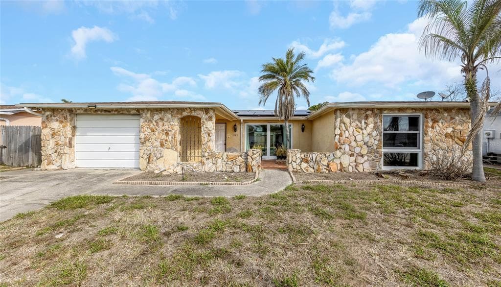 3105 PINON DRIVE HOLIDAY, FL 34691