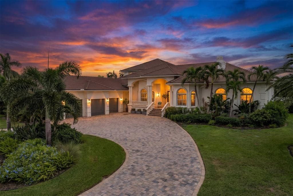 5264 61ST AVENUE S ST PETERSBURG, FL 33715