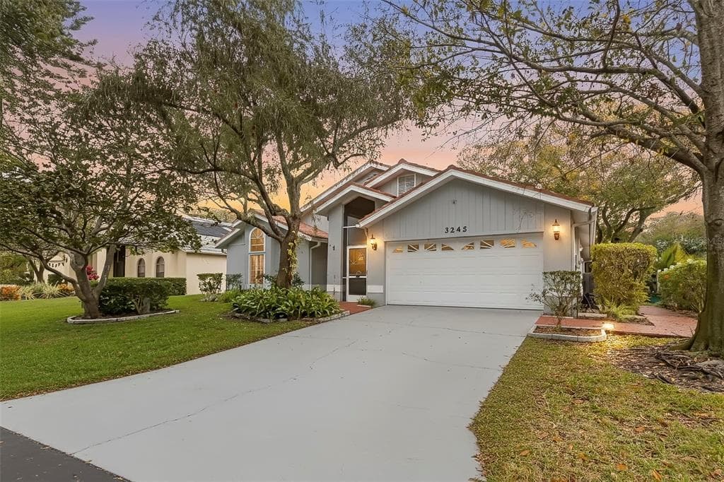 5245 VENICE WAY NE ST PETERSBURG, FL 33703