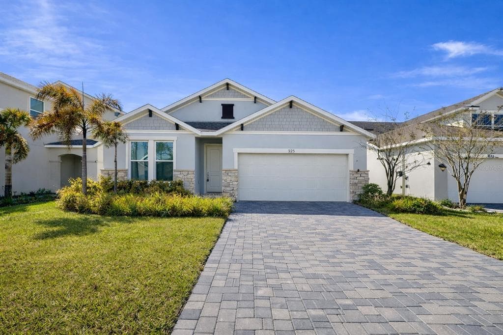 975 VINEYARD RIDGE ROAD MINNEOLA, FL 34715