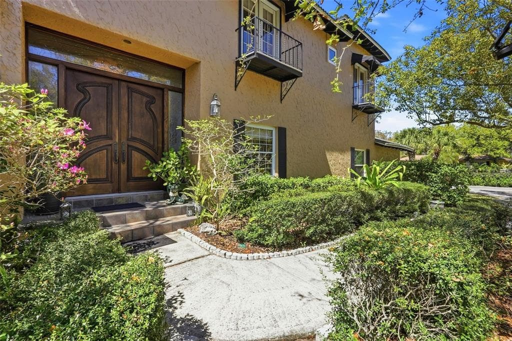 10785 DANIELLE DRIVE LARGO, FL 33774