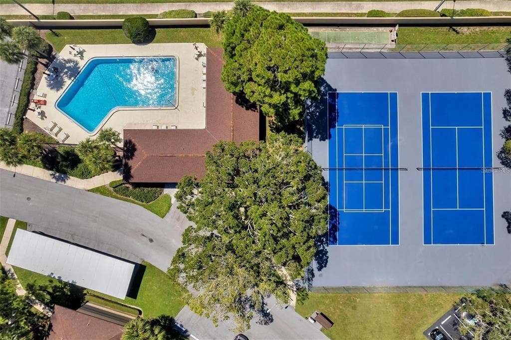 2682 SABAL SPRINGS CIRCLE UNIT 204 CLEARWATER, FL 33761